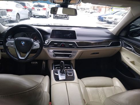 Used 2016 BMW 750i xDrive AWD/4WD image 16