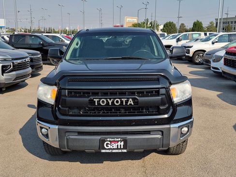 Used 2017 Toyota Tundra SR5 w/ TRD Off Road Package AWD/4WD image 9