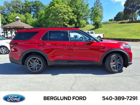 New 2026 Ford Explorer ST-Line AWD/4WD image 4