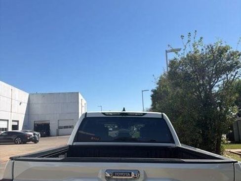 Used 2023 Toyota Tundra Limited image 7