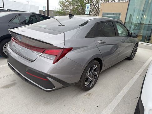 Certified 2025 Hyundai Elantra Sport image 4