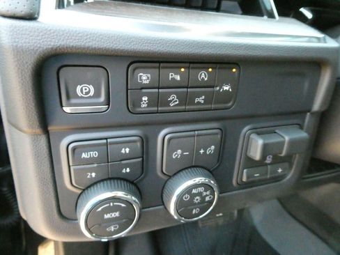 New 2026 Chevrolet Tahoe High Country AWD/4WD image 22
