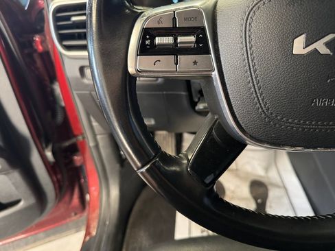 Used 2023 Kia Telluride S AWD/4WD image 11