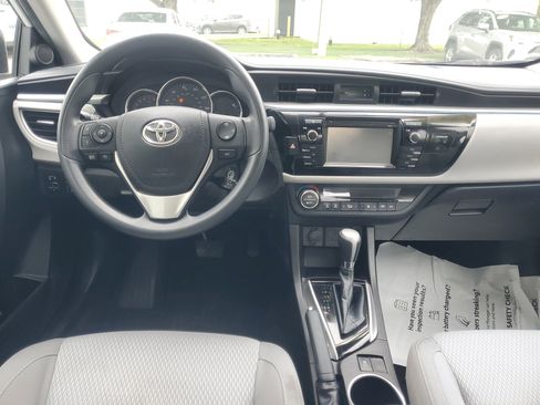 Used 2016 Toyota Corolla LE image 9