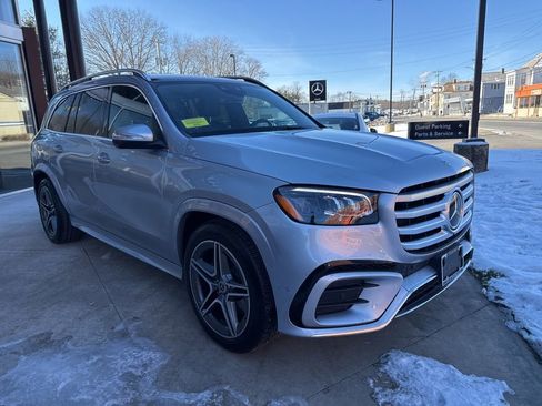 Certified 2025 Mercedes-Benz GLS 450 4MATIC image 2