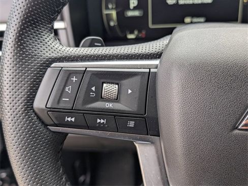 Used 2025 Mitsubishi Outlander SE image 15