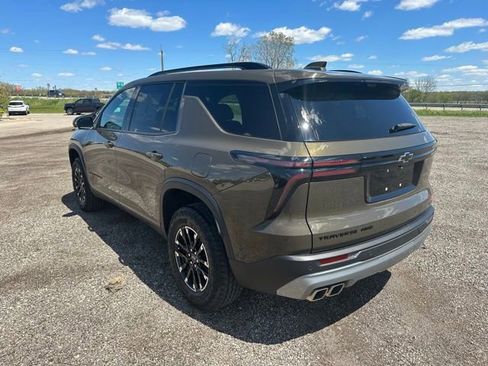 Used 2024 Chevrolet Traverse Z71 w/ Enhanced Driving Package AWD/4WD image 4