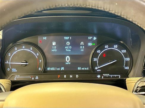 Used 2021 Lincoln Corsair Standard image 12