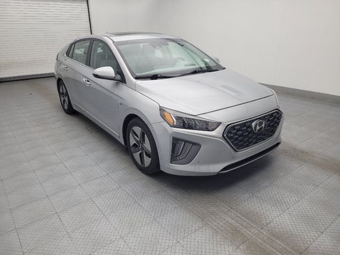 Used 2020 Hyundai Ioniq Limited FWD image 13