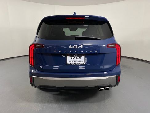 Used 2025 Kia Telluride S image 5
