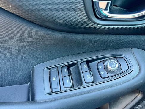 Used 2022 Subaru Outback Premium image 21