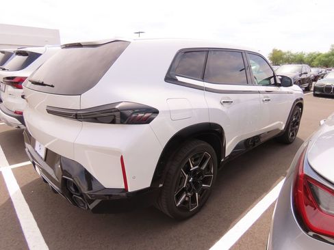 Certified 2024 BMW XM image 3