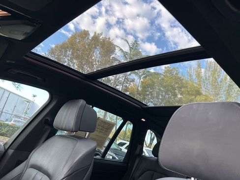 Used 2020 BMW X5 M50i image 18