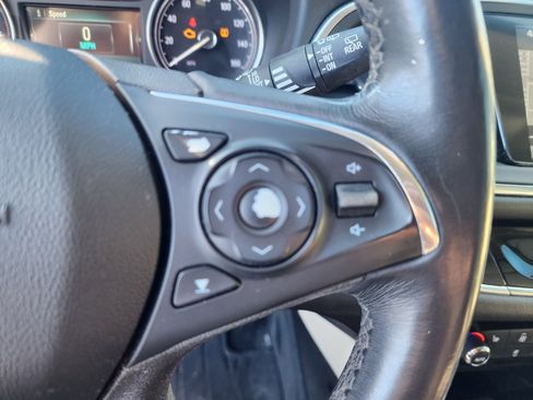 Used 2019 Buick Enclave Essence image 27