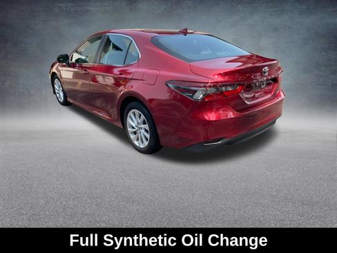 Used 2021 Toyota Camry LE FWD image 3