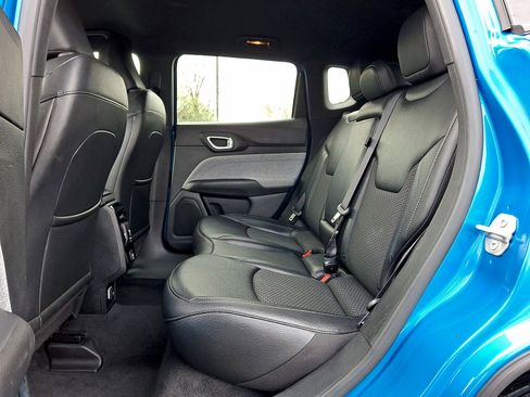 Used 2024 Jeep Compass Latitude AWD/4WD image 19