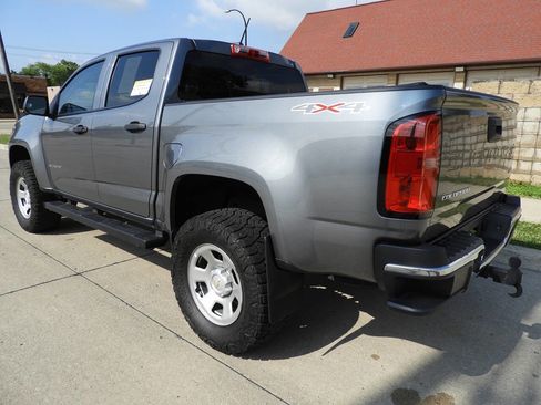 Used 2022 Chevrolet Colorado W/T w/ WT Convenience Package AWD/4WD image 8