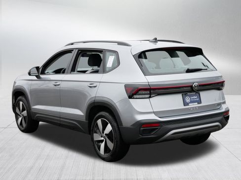 Certified 2025 Volkswagen Taos S AWD/4WD image 5