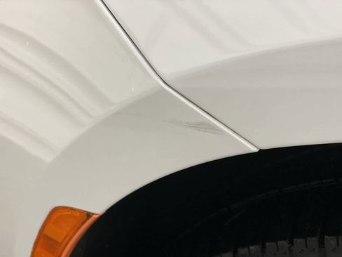 Used 2024 Chrysler Pacifica Select image 34