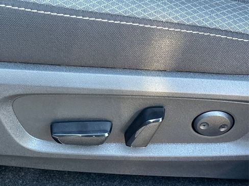 New 2025 Nissan Pathfinder SV image 40