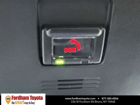 Used 2024 Toyota Camry SE image 33