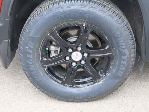 Used 2019 GMC Acadia SLT AWD/4WD image 17