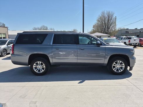 Used 2019 Chevrolet Suburban LT image 5