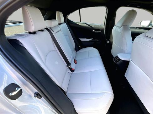 Used 2025 Lexus UX 300h FWD w/ Accessory Package (Z2) image 19