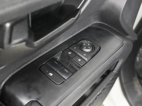 Used 2024 Toyota Tacoma SR RWD image 33