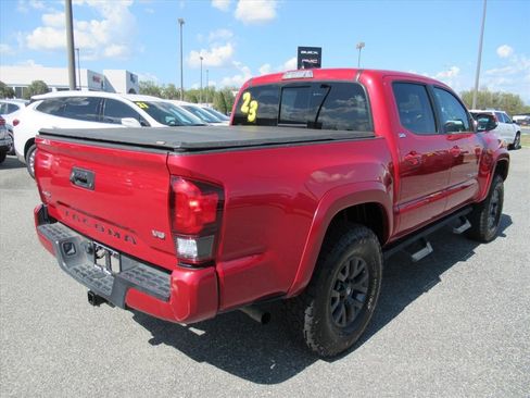 Used 2023 Toyota Tacoma SR5 w/ Technology Package AWD/4WD image 7