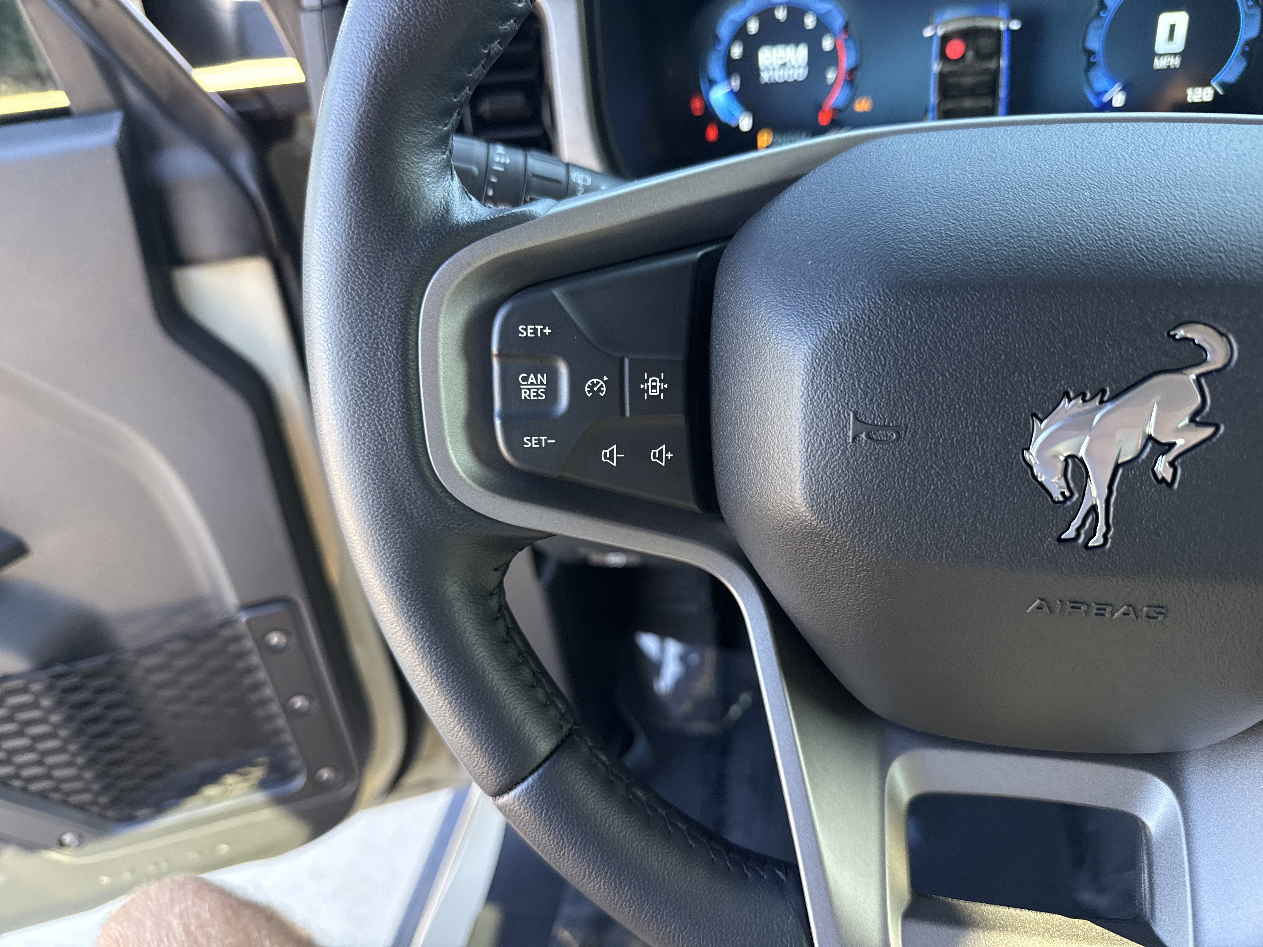 Used 2025 Ford Bronco Badlands AWD/4WD image 22