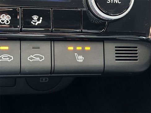 Used 2024 Hyundai Elantra SEL w/ Convenience Package image 7