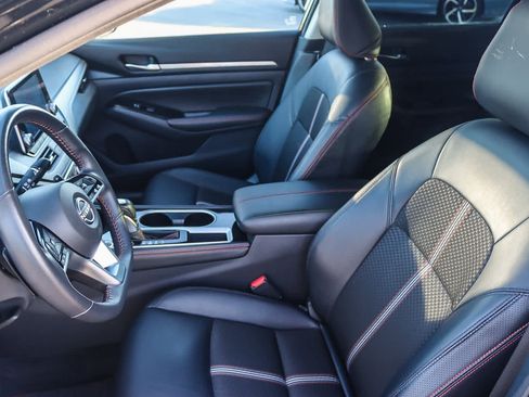 Used 2024 Nissan Altima 2.5 SR image 15