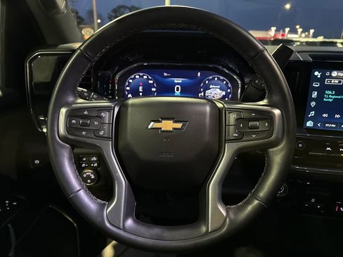 Used 2025 Chevrolet Silverado 1500 LT w/ Safety Package image 18