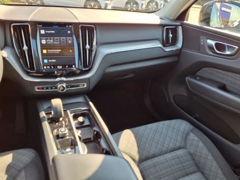 Certified 2023 Volvo XC60 B5 Core image 14