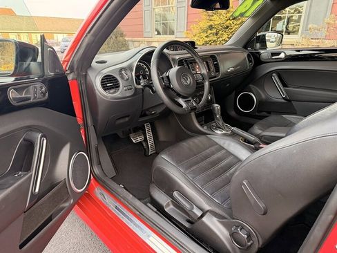 Used 2014 Volkswagen Beetle R-Line image 8