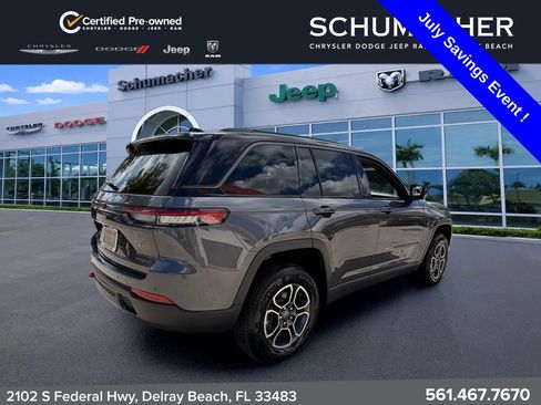 Used 2022 Jeep Grand Cherokee Trailhawk AWD/4WD image 7