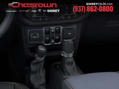New 2025 Jeep Gladiator Sport AWD/4WD image 24