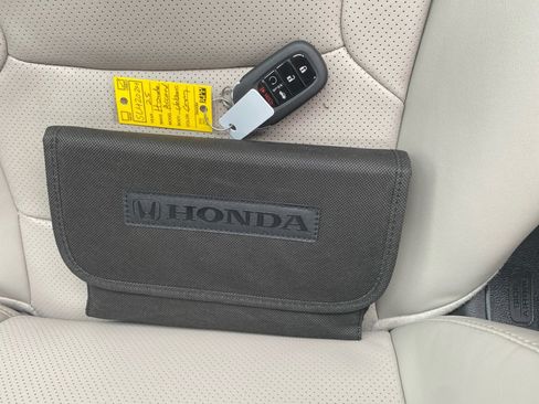 Certified 2025 Honda Accord EX-L image 37