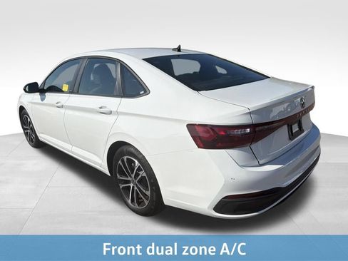 Used 2025 Volkswagen Jetta Sport FWD image 15