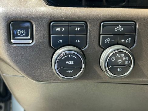 Used 2023 Chevrolet Silverado 1500 LT Trail Boss w/ Protection Package AWD/4WD image 31