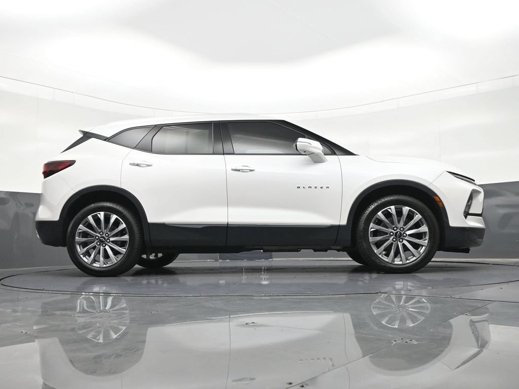 Used 2023 Chevrolet Blazer Premier w/ Driver Confidence II Package FWD image 28