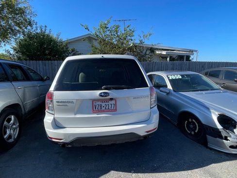 Used 2011 Subaru Forester 2.5X image 5