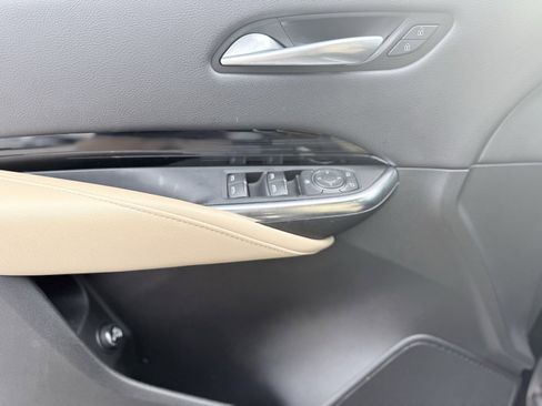 Used 2024 Cadillac XT4 Luxury image 34