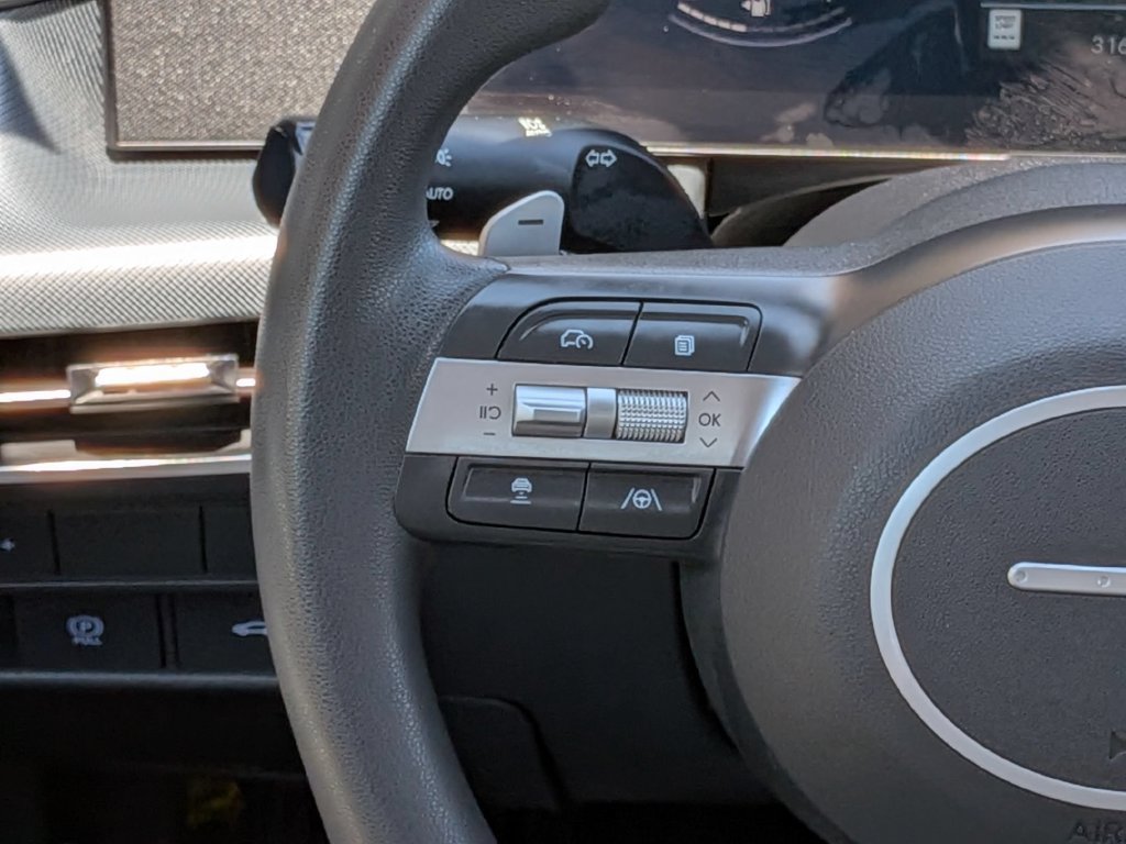 Used 2025 Hyundai Sonata SEL FWD image 17