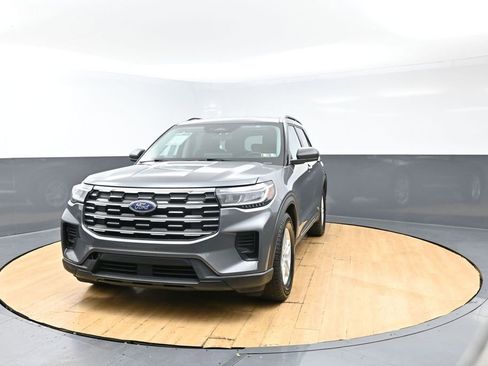Used 2025 Ford Explorer Active RWD image 5