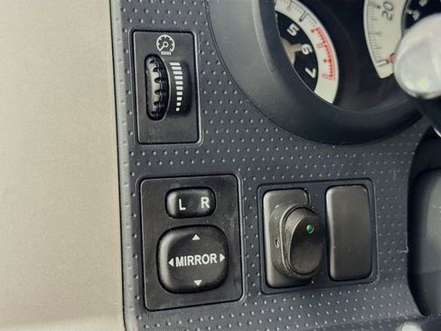 Used 2008 Toyota FJ Cruiser 2WD image 13