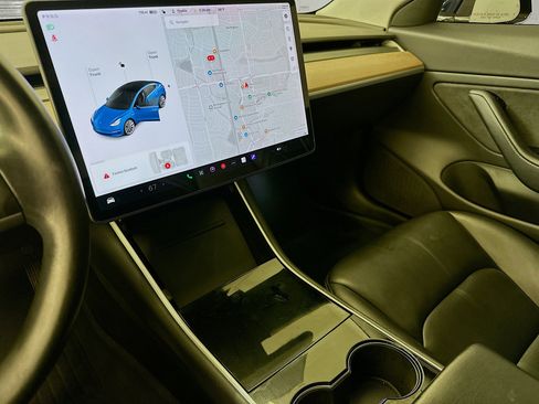 Used 2018 Tesla Model 3 Long Range image 25