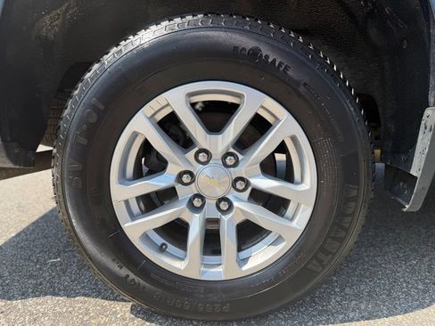 Used 2019 Chevrolet Silverado 1500 LTZ w/ LTZ Plus Package AWD/4WD image 18