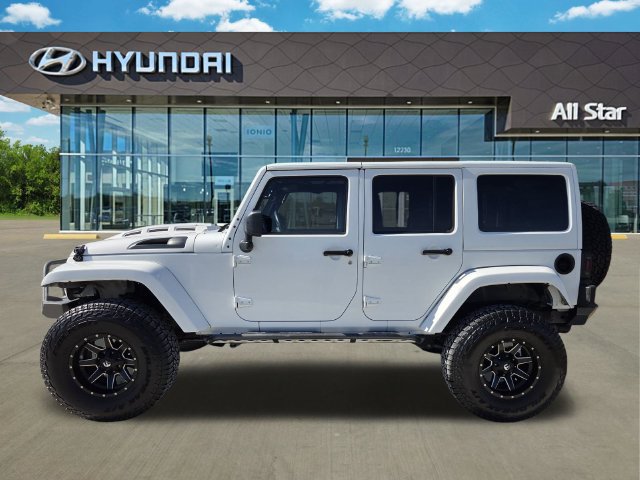 Used 2013 Jeep Wrangler Unlimited Rubicon w/ Connectivity Group AWD/4WD image 5